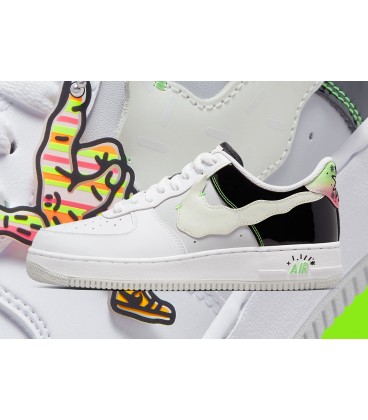 کفش پیاده روی زنانه نایک ایرفورس Nike Air Force 1 Low Funky Illustrations