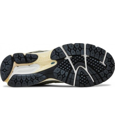 کفش پیاده روی مردانه نیوبالانس New Balance 2002