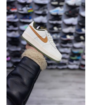 کفش پیاده روی زنانه نایک ایر فورس Nike Air Force 1 '07 LV8 2