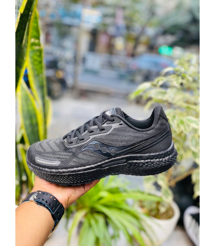 کفش پیاده روی ساکونی Saucony Triumph 19 Neutral